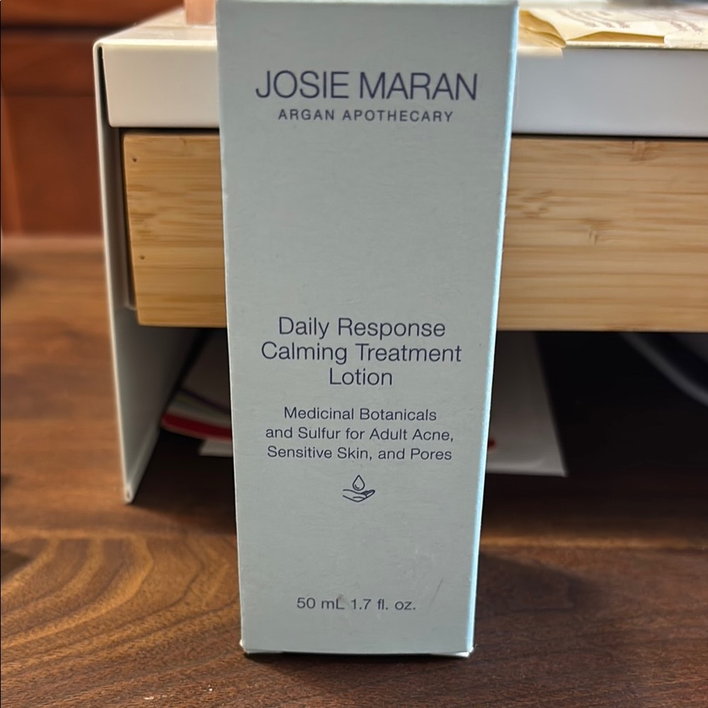 NEW IN BOX. Josie Maran calming treatment lotion.